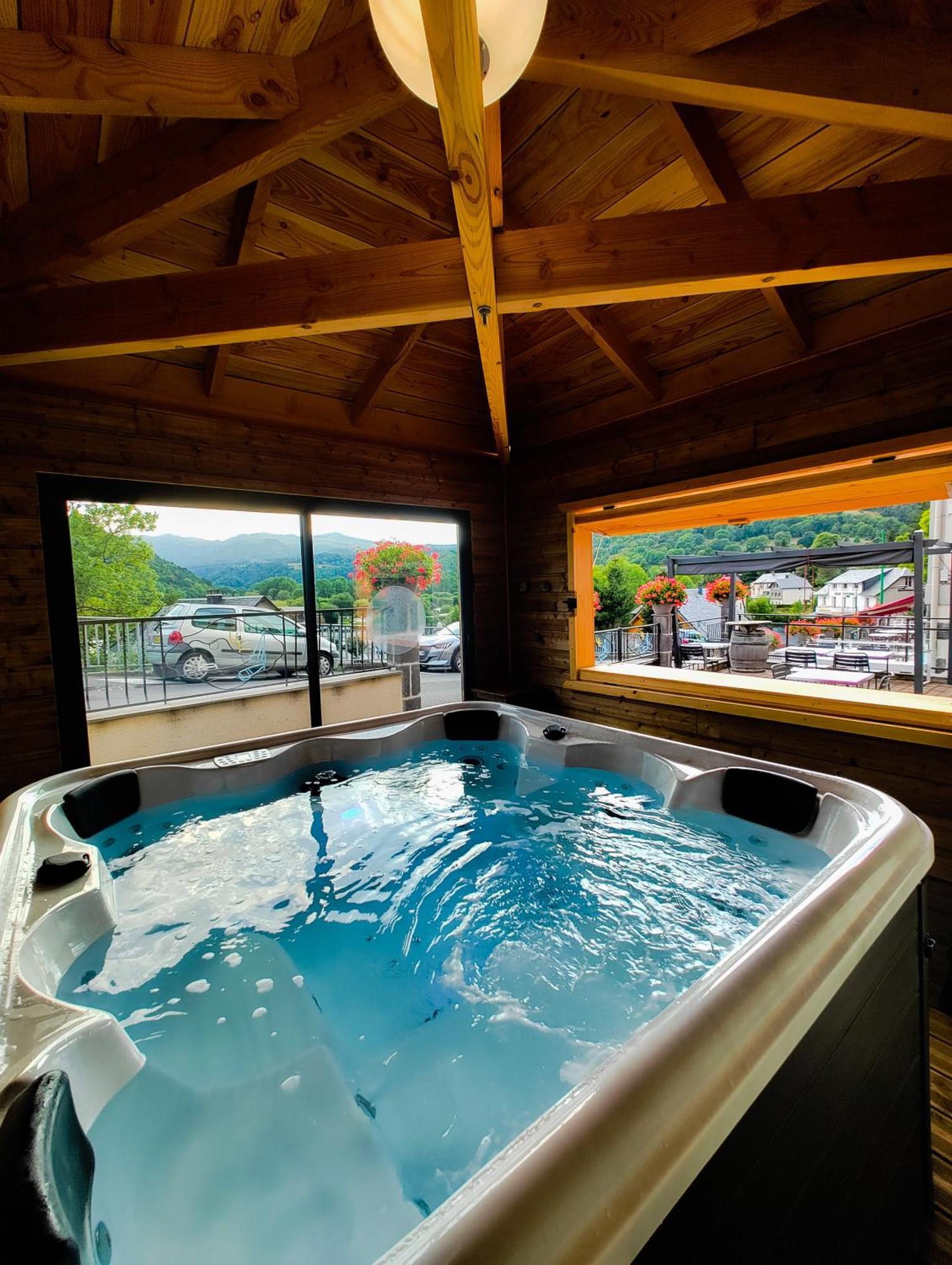 Logis Hotel Le Beau Site 샹봉 쉬르 라크 외부 사진