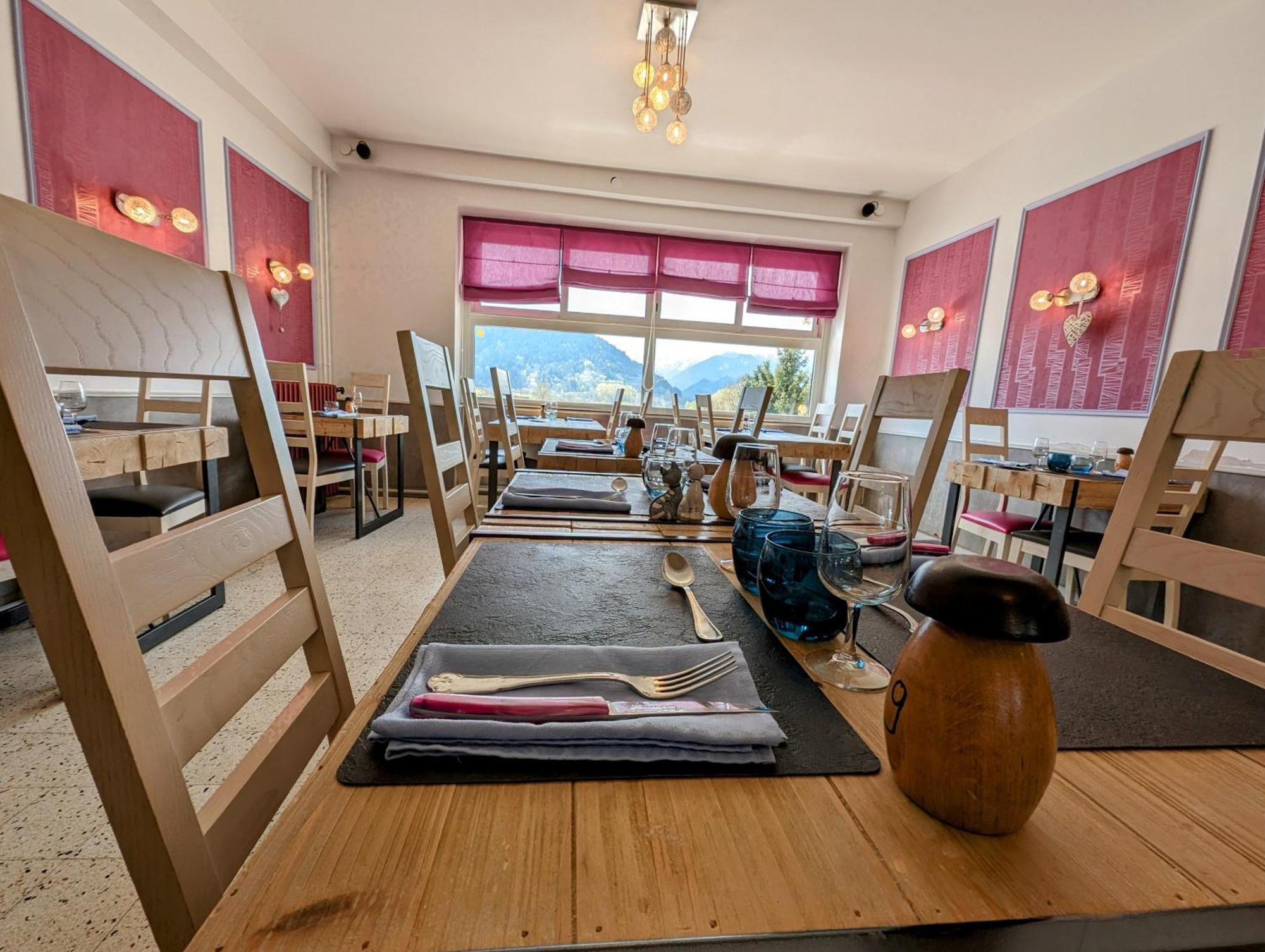 Logis Hotel Le Beau Site 샹봉 쉬르 라크 외부 사진