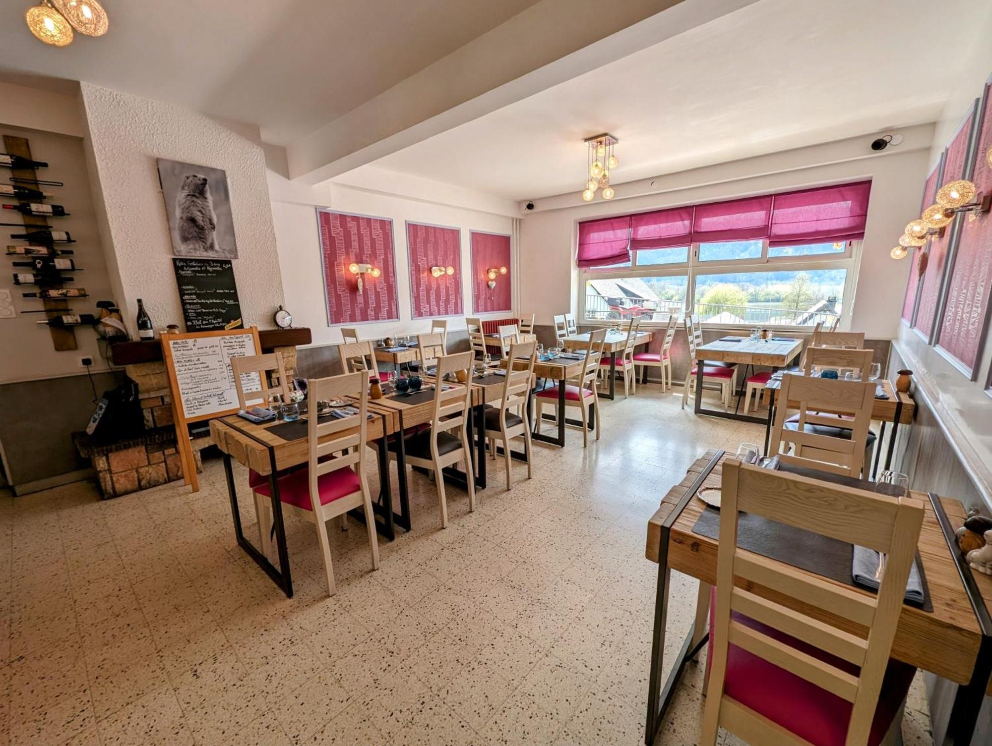 Logis Hotel Le Beau Site 샹봉 쉬르 라크 외부 사진