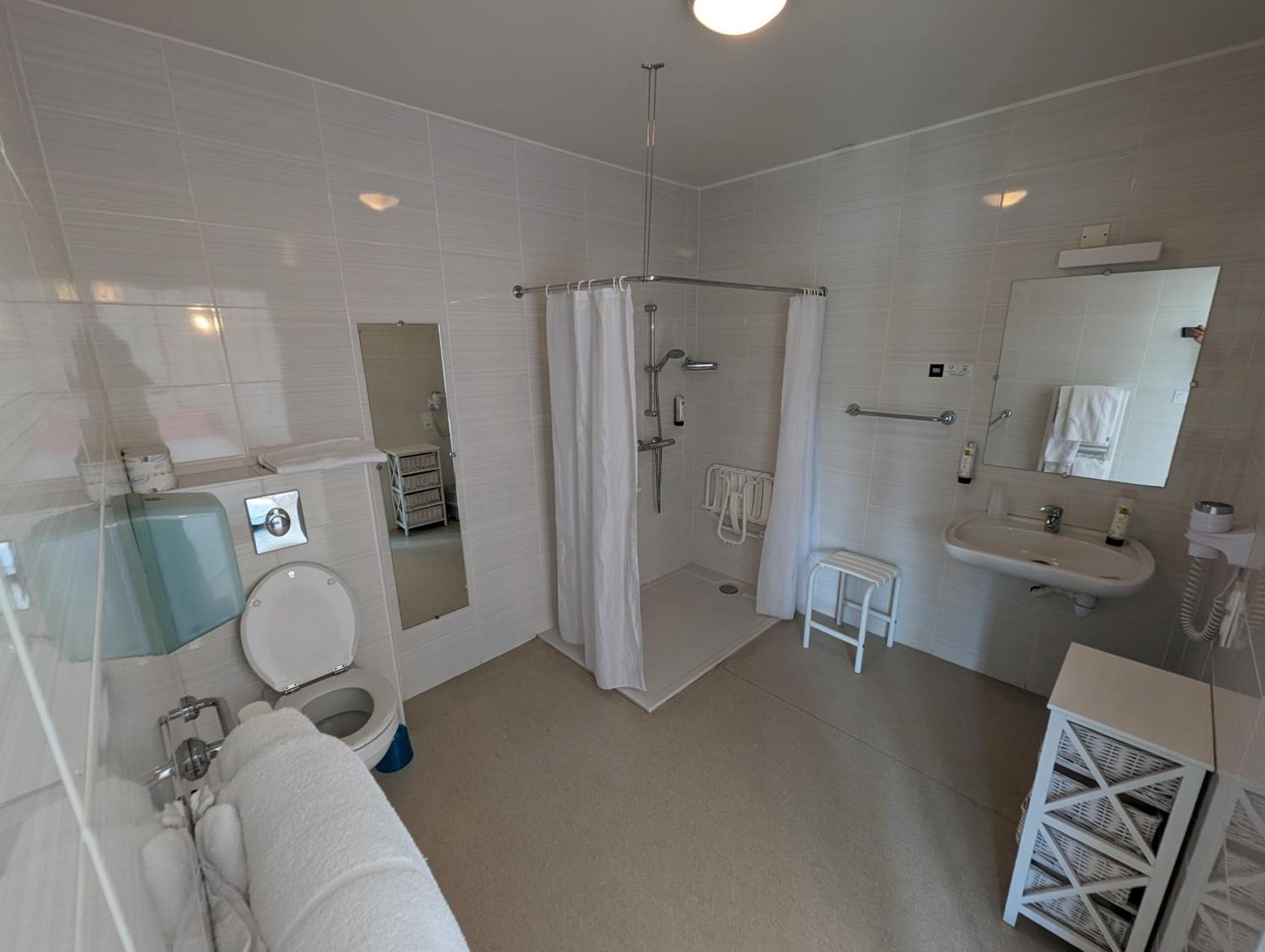 Logis Hotel Le Beau Site 샹봉 쉬르 라크 외부 사진