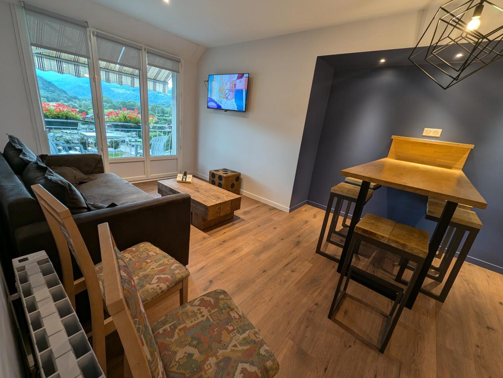 Logis Hotel Le Beau Site 샹봉 쉬르 라크 외부 사진